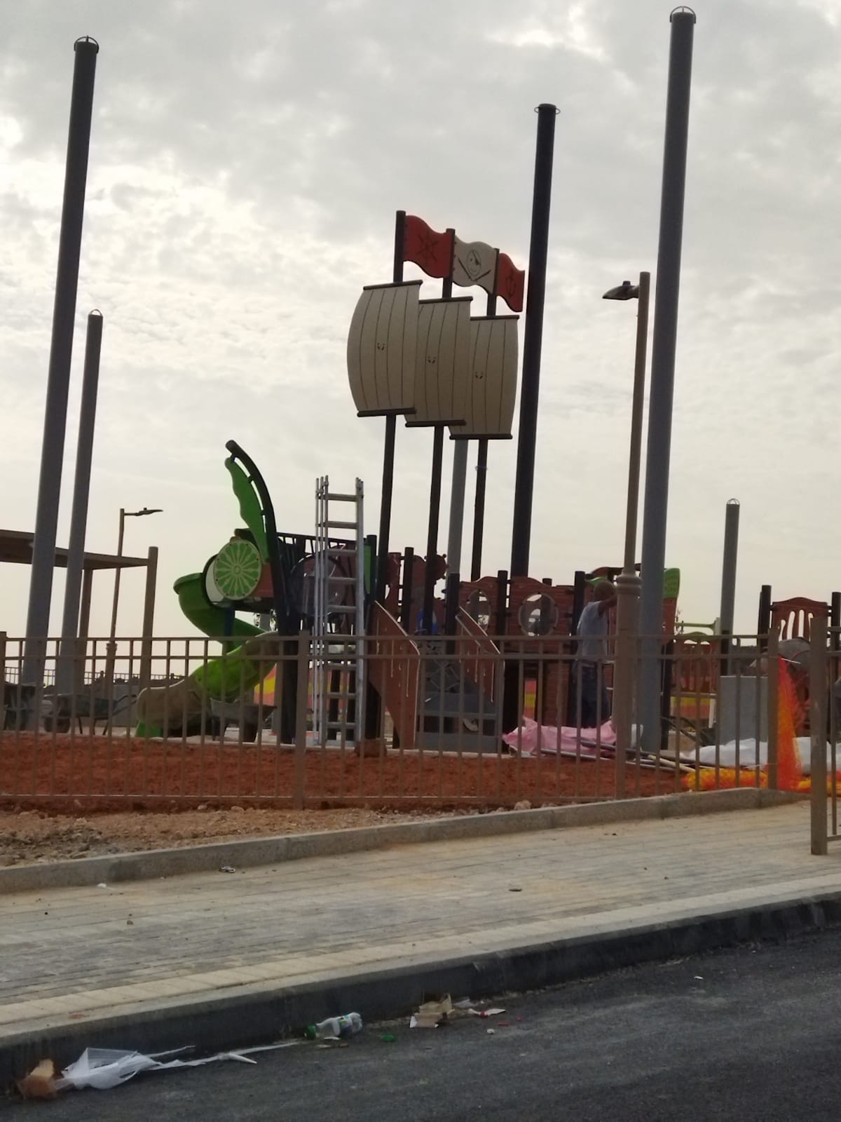 מגרשי שחב"ק ודשא סינתטי מקצועיים ברחלים