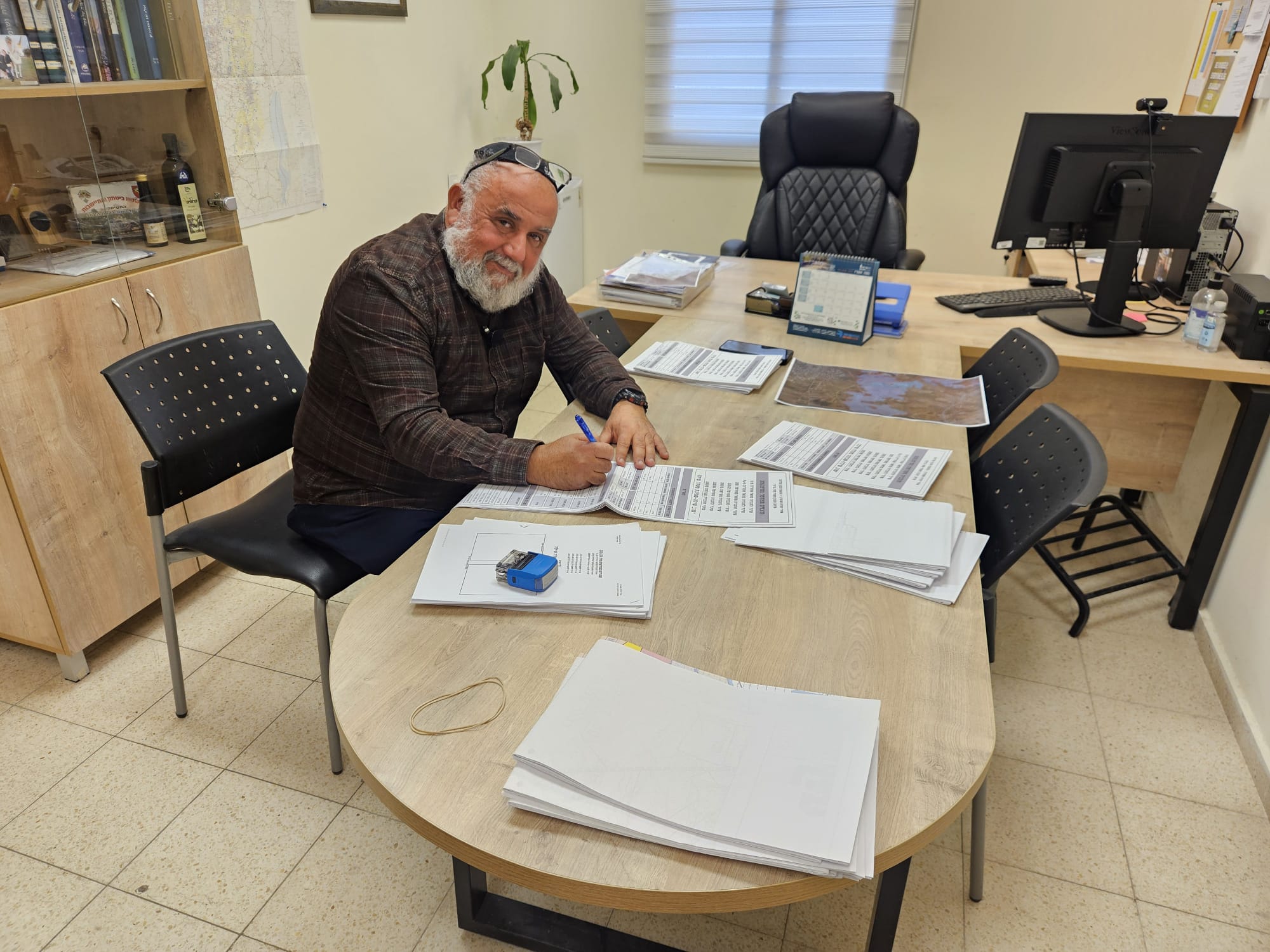 מרלו"גים, אזורי אחסון והסדרת תשתיות